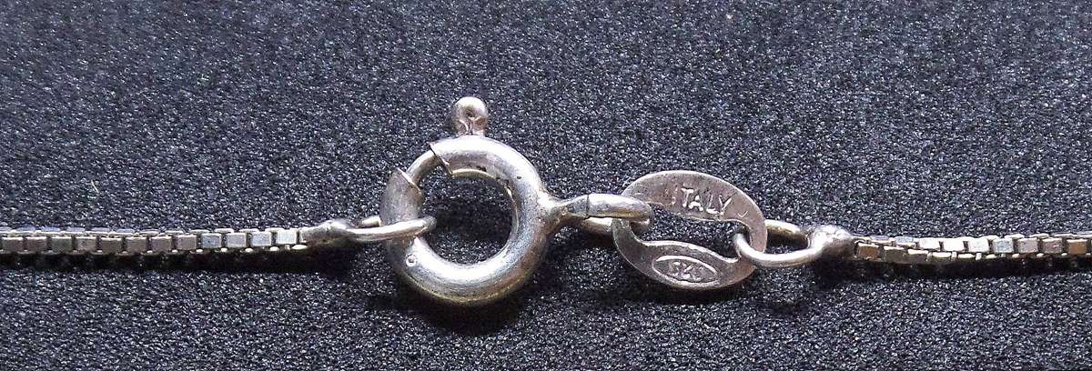 *R1 Auction* Thin Silver Box Chain - Size 41cm
