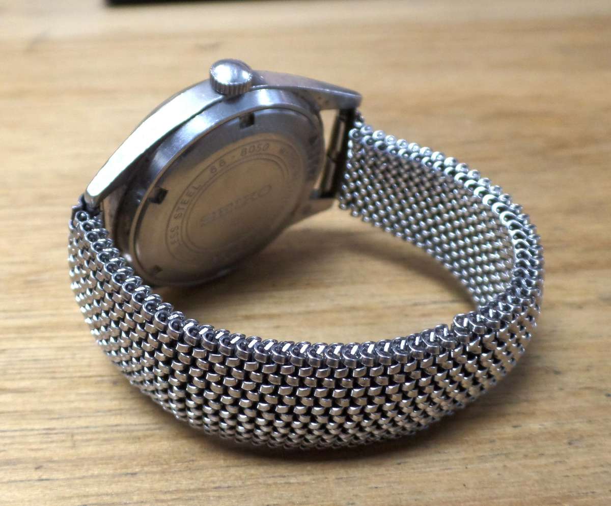 1982 Seiko 17 Jewel Mens Watch - For Restoration/Partly Working