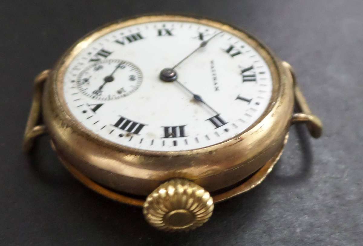 1907 WALTHAN Gold-Plated lady's pocket watch