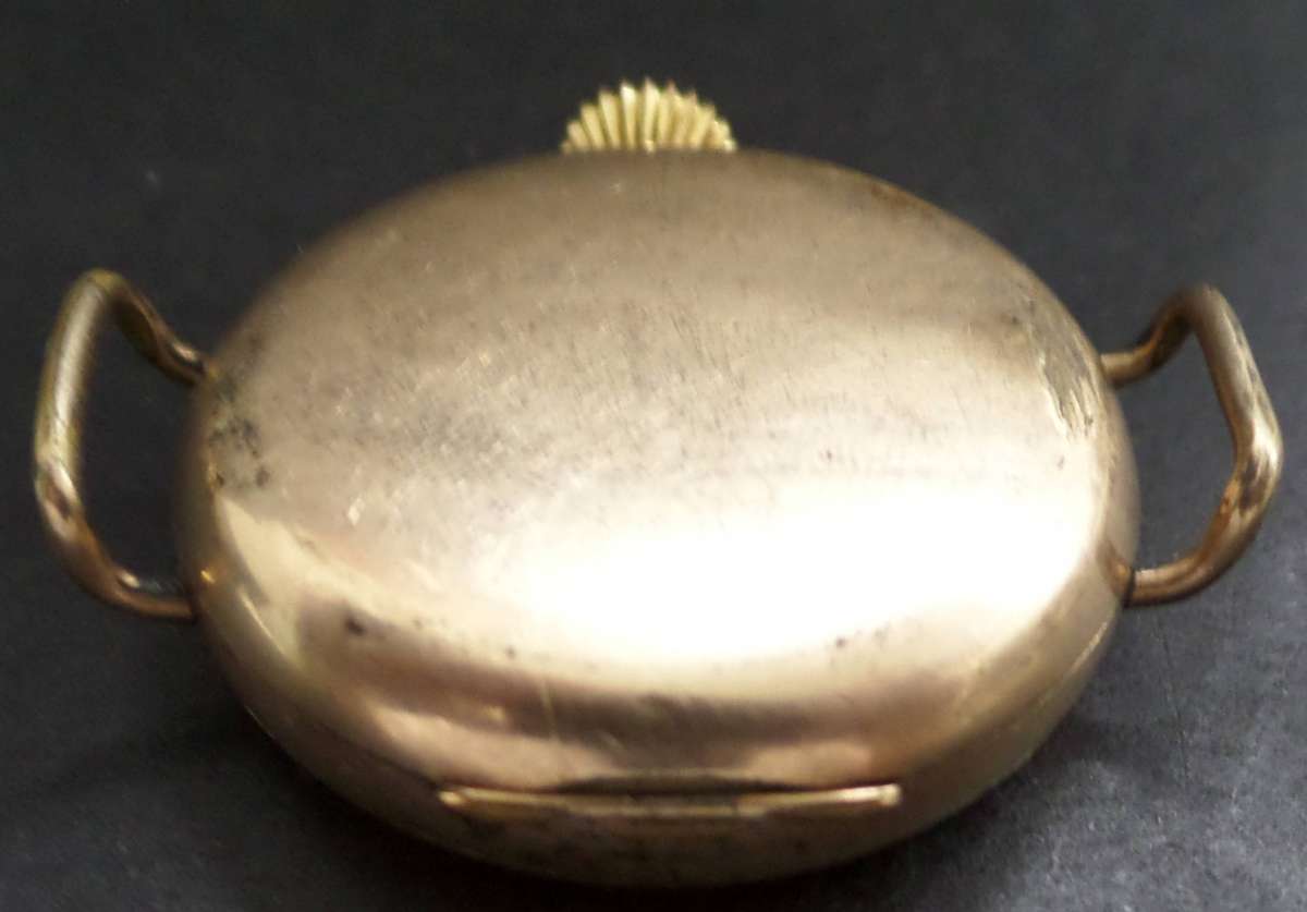 1907 WALTHAN Gold-Plated lady's pocket watch