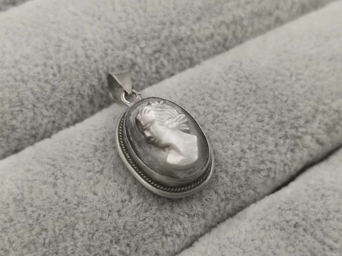 925Silver: Cameo Pendant - Size 15x18mm
