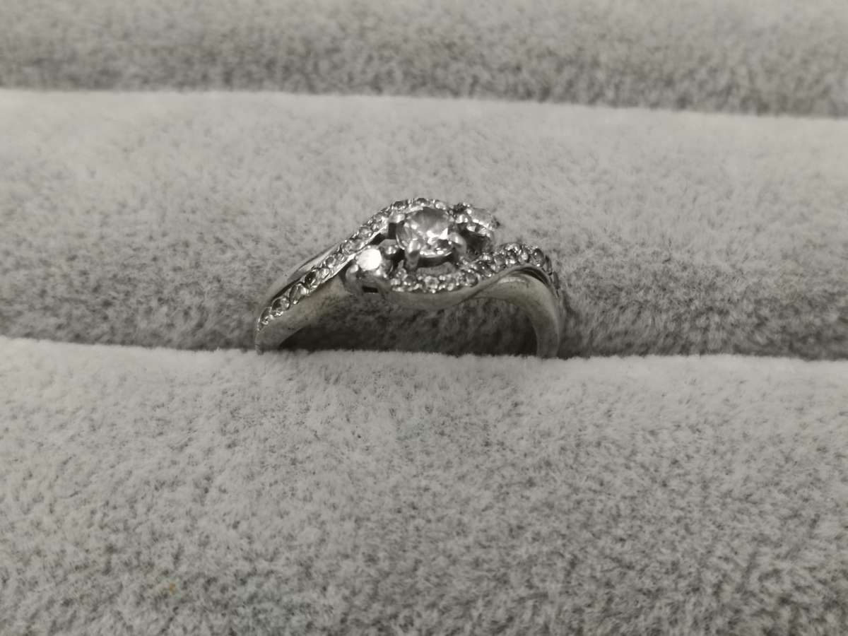 925Silver: Dazzling Ring - Multiple CZ - Size P