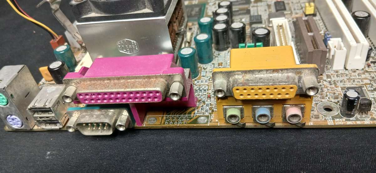 Gigabyte GA-6WMMC7 motherboard