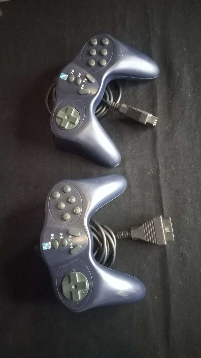 2 x A4 Tech 6 Button [DB15] Controller