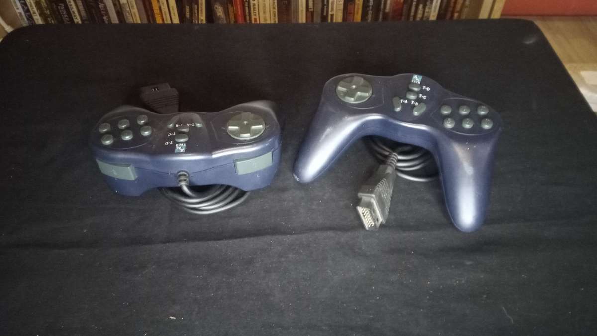 2 x A4 Tech 6 Button [DB15] Controller