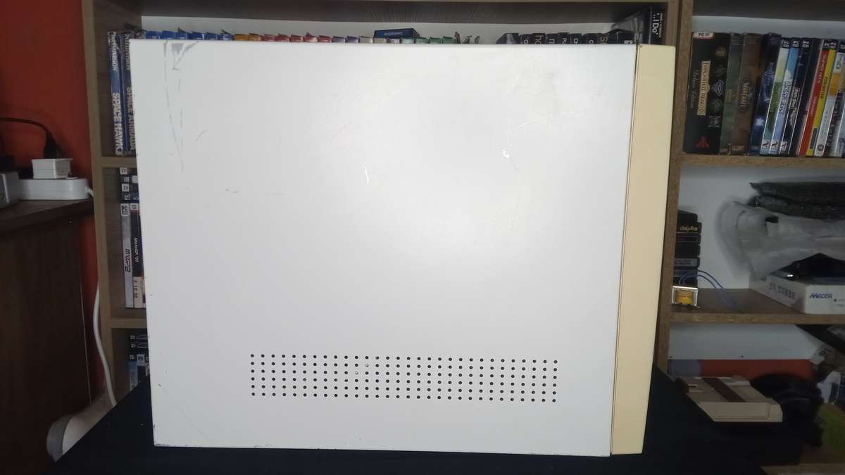 Intel Pentium 120MHz computer