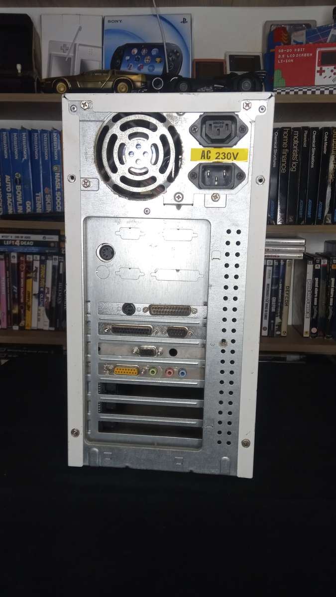 Intel Pentium 120MHz computer