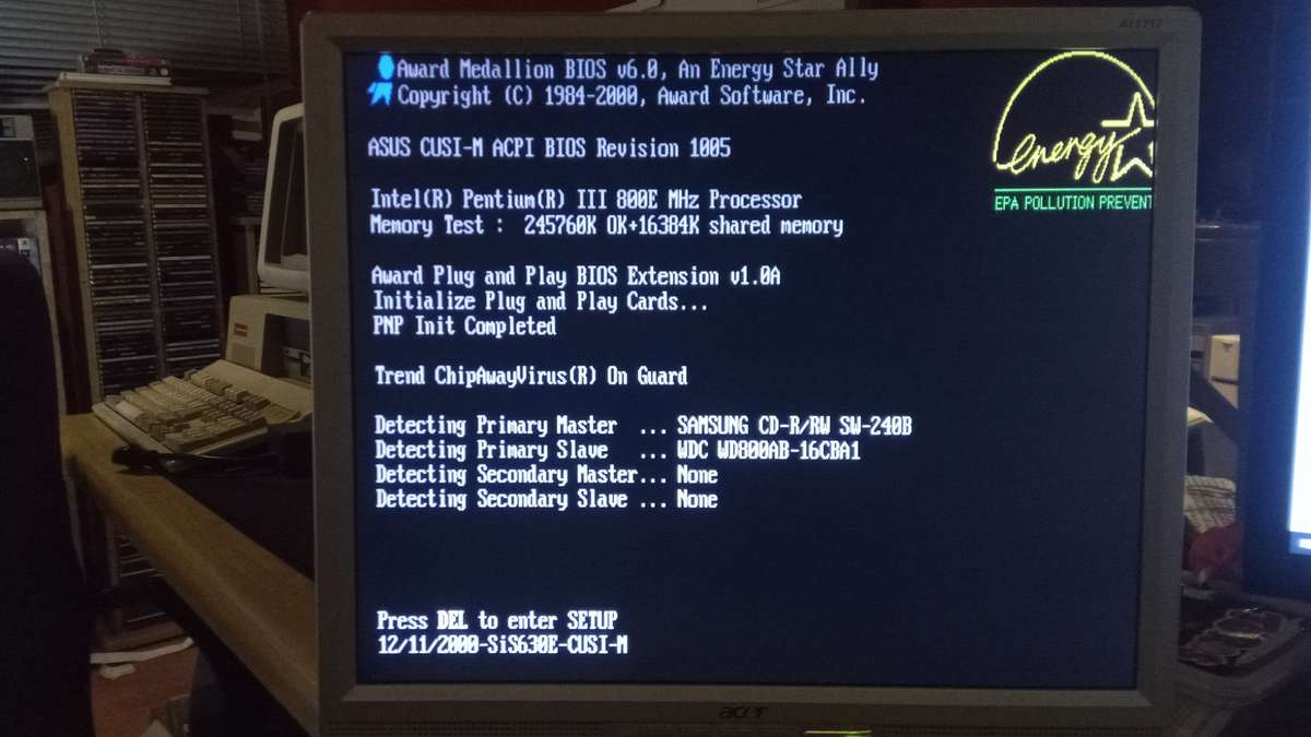 Pentium III 800MHz Computer