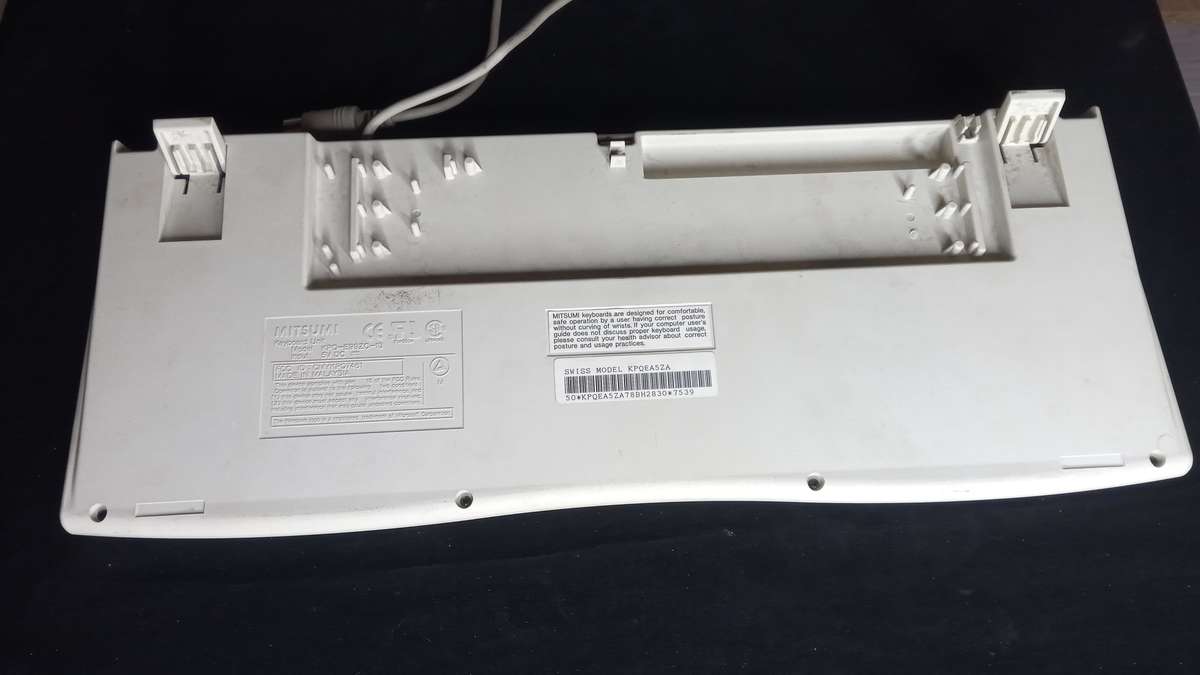 Mitsumi DIN-5 keyboard