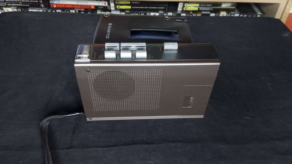 Bundle Lot 3 x faulty Walkmans