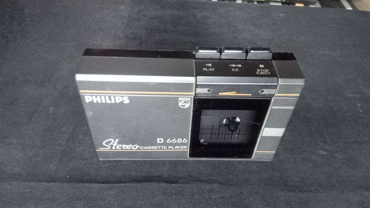 Bundle Lot 3 x faulty Walkmans