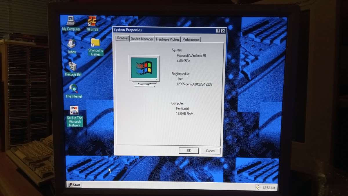 Intel Pentium P1 166MHz computer
