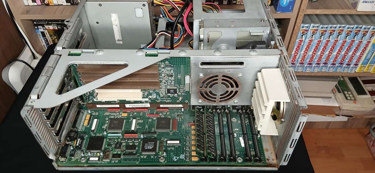 AST Premmia GX P133 Dual CPU Workstation