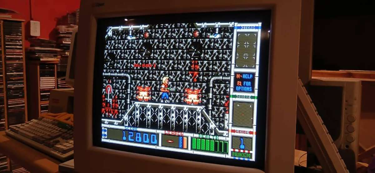 Cyrix CX 486 DX2-66 Computer with Sound Blaster