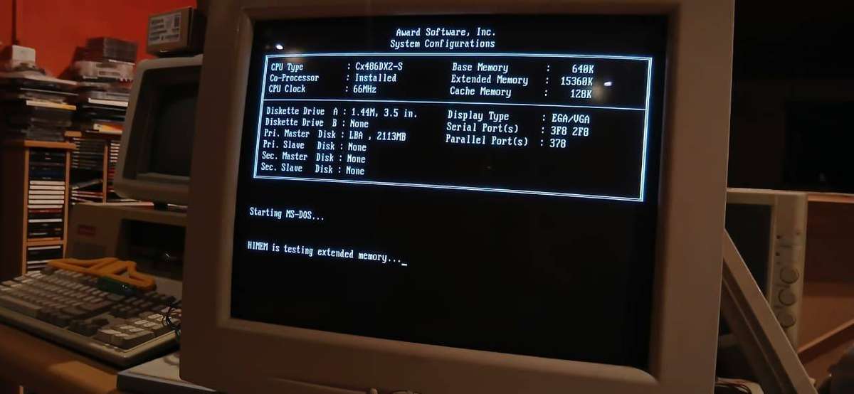 Cyrix CX 486 DX2-66 Computer with Sound Blaster