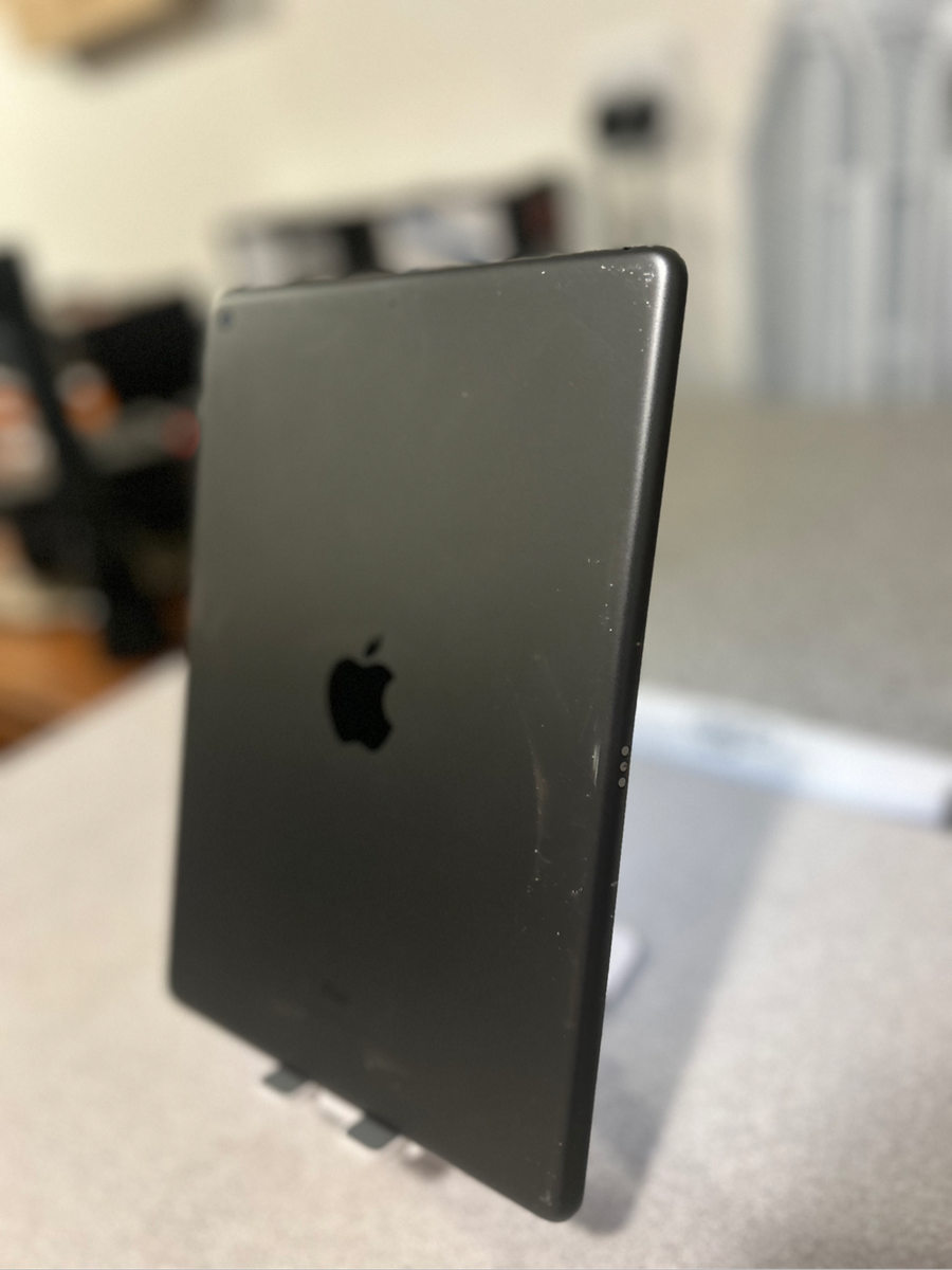 Apple IPad 9th Gen 64 GB