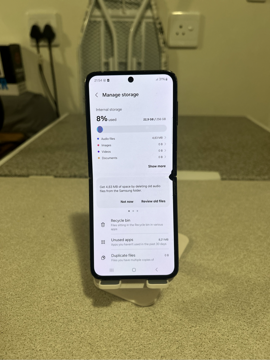 Samsung Galaxy Z Flip 4 5G 256GB Graphite