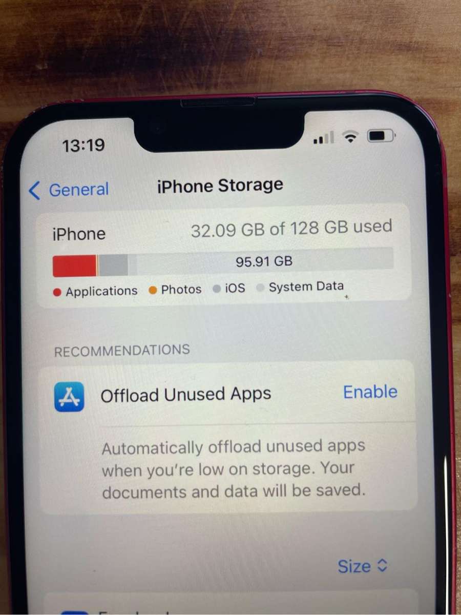 Apple IPhone 13 Red Product