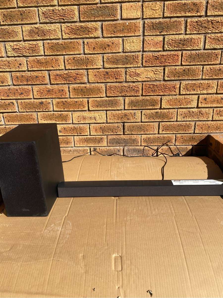 SAMSUNG ESSENTIAL C-SERIES SOUNDBAR HW-C450 C450