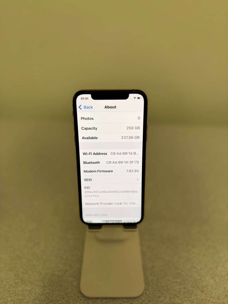 iPhone XS 256GB Rose Gold  Great Condition (Camera Fault) + Cover & New Charger