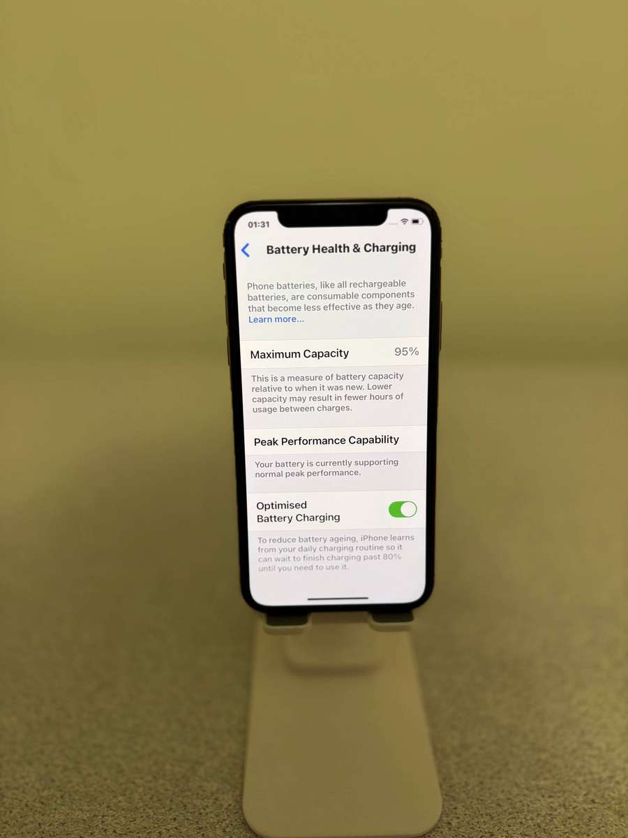 iPhone XS 256GB Rose Gold  Great Condition (Camera Fault) + Cover & New Charger