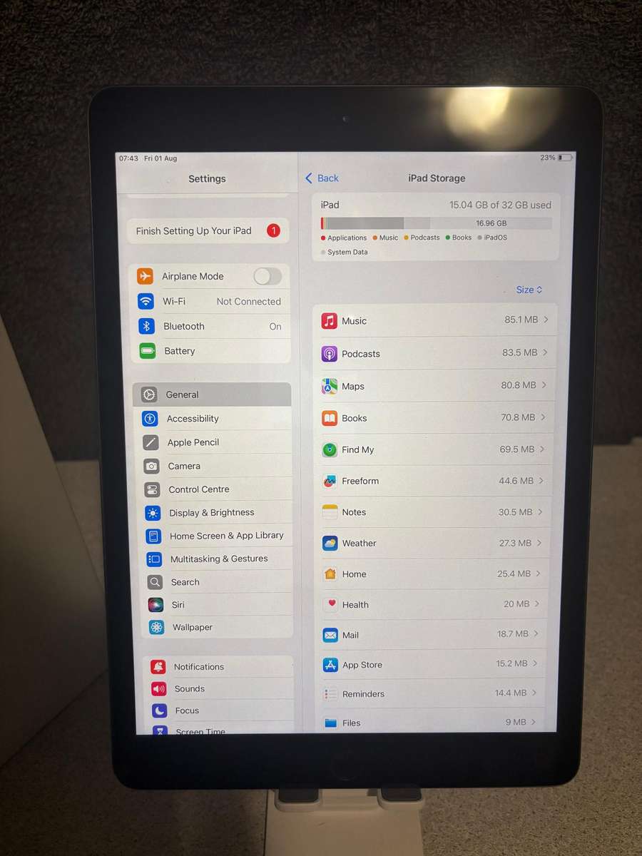 Apple iPad 8th Gen  32GB WiFi | Great Condition | Box Included | NEW SCREEN