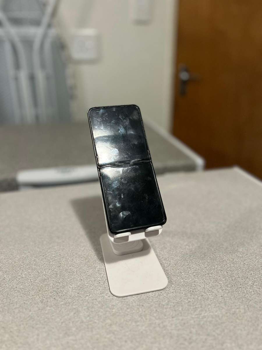 Samsung Galaxy Z Flip 3