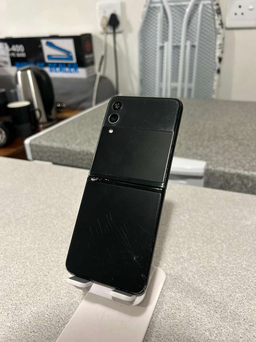 Samsung Galaxy Z Flip 3