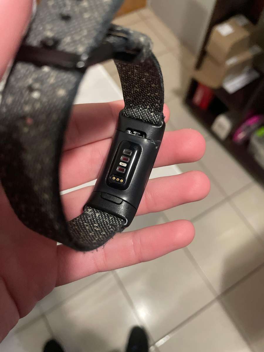 Fitbit charge 4 Special Edition