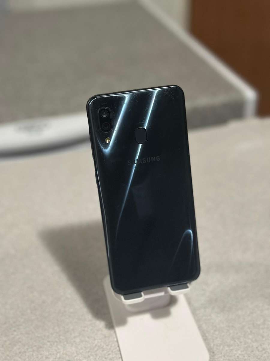 Samsung Galaxy A30