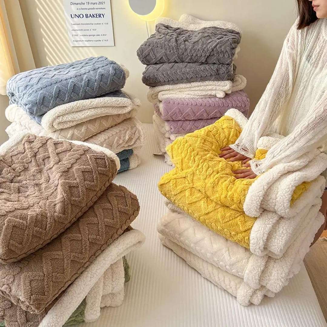 Queen size Throw Blanket,Soft and Warm Tufted Blanket,Reversible Flannel Fleece& Plush Sherpa Blanke