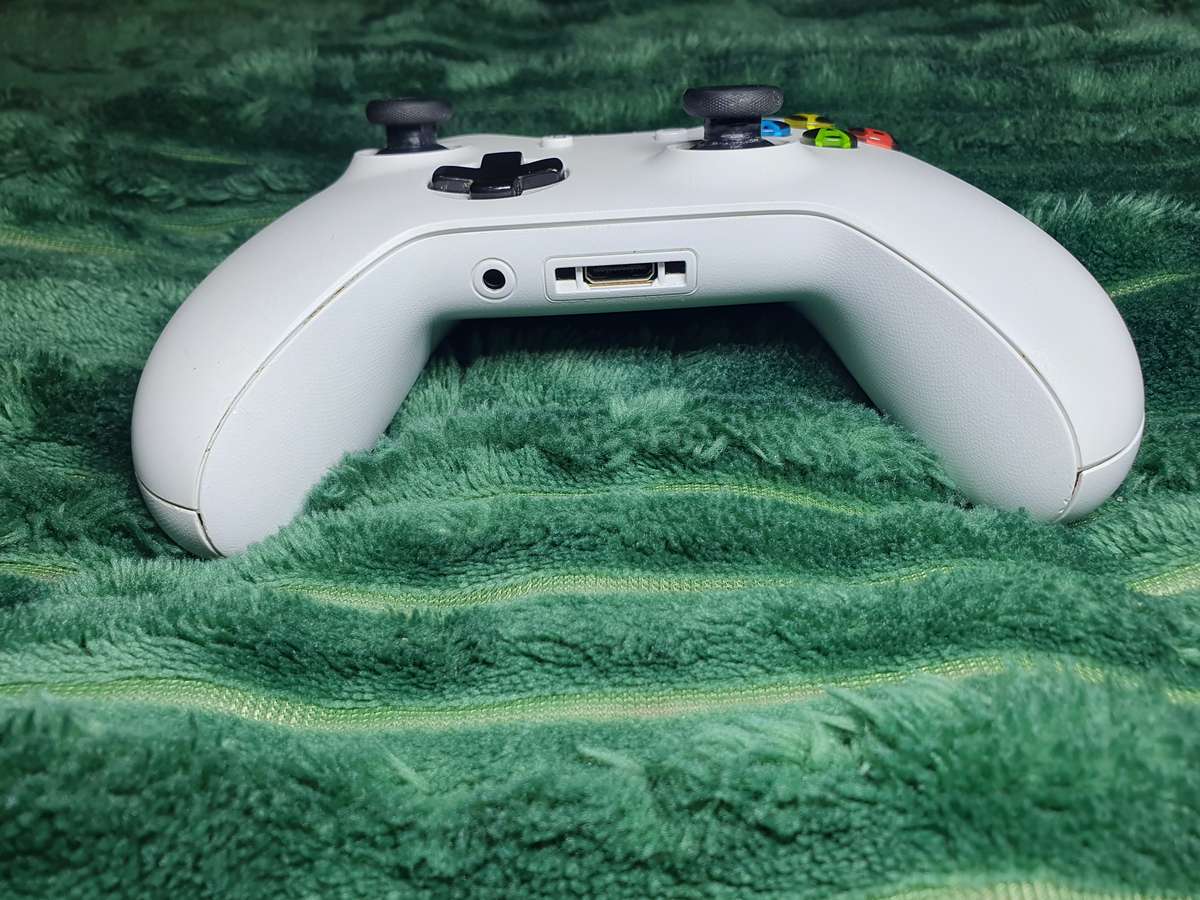 Xbox One Controller *Read Description*