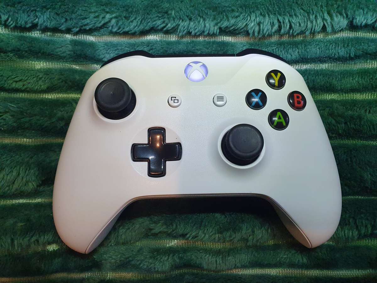 Xbox One Controller *Read Description*