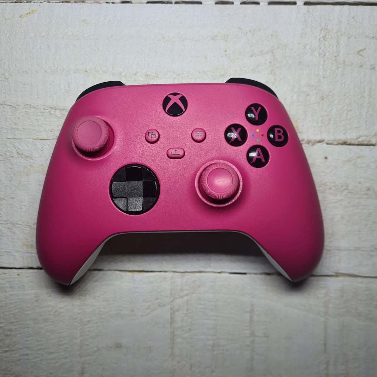 Xbox Series Wireless Controller Deep Pink