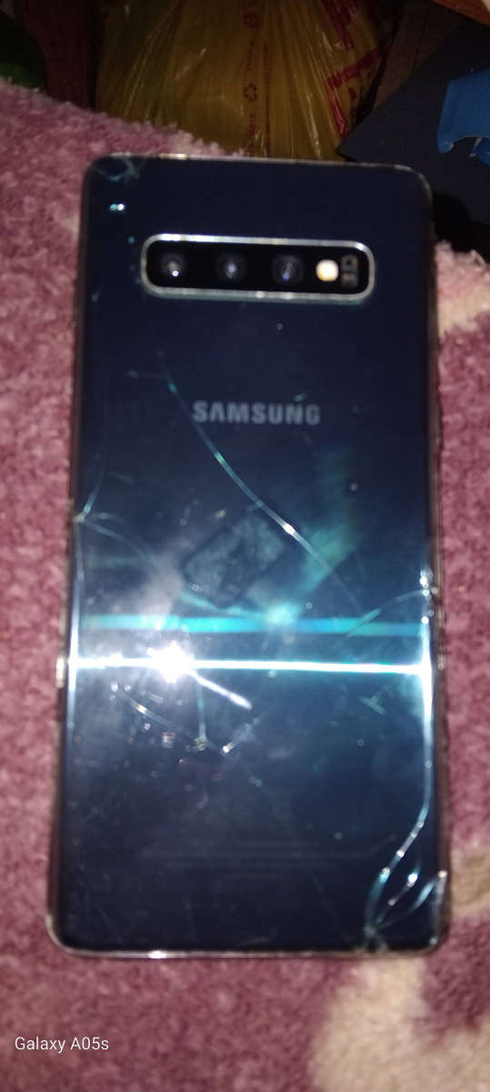 SAMSUNG S10 8GB |128GB + TYPE C[READ DESCRIPTION]