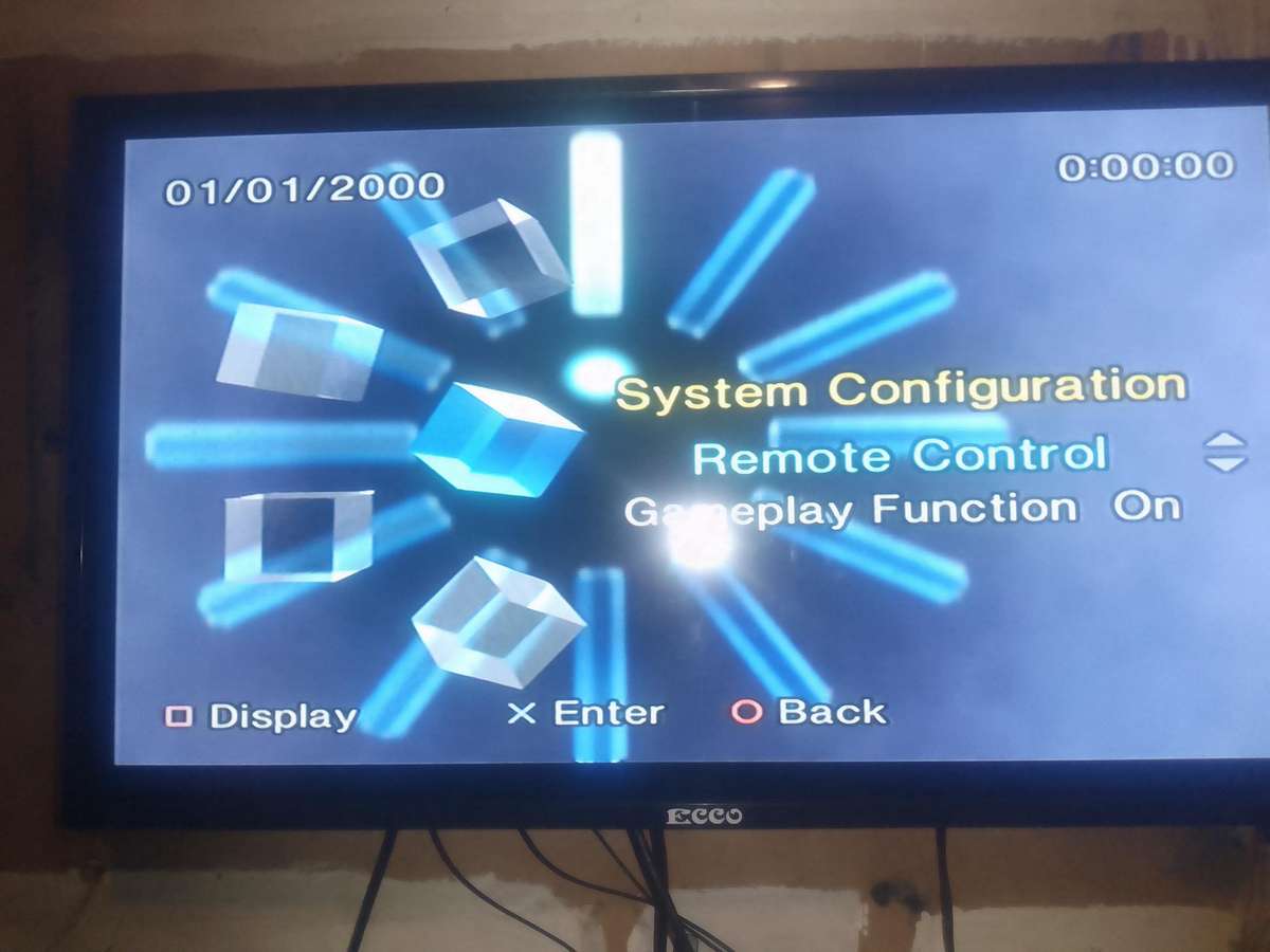 PS2 CONSOLE+AVI CABLE+POWER CABLE+2 CONTROLER