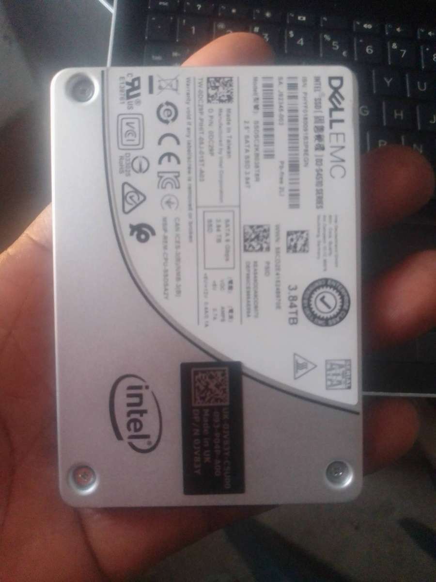 Dell Intel D3-S4510 Series 2.5" 3.84TB 6GBPS SATA SSD Drive
