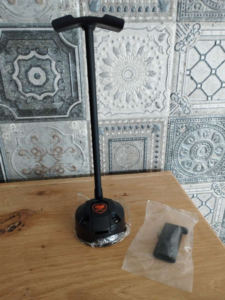 Cougar Bunker S Headset Stand