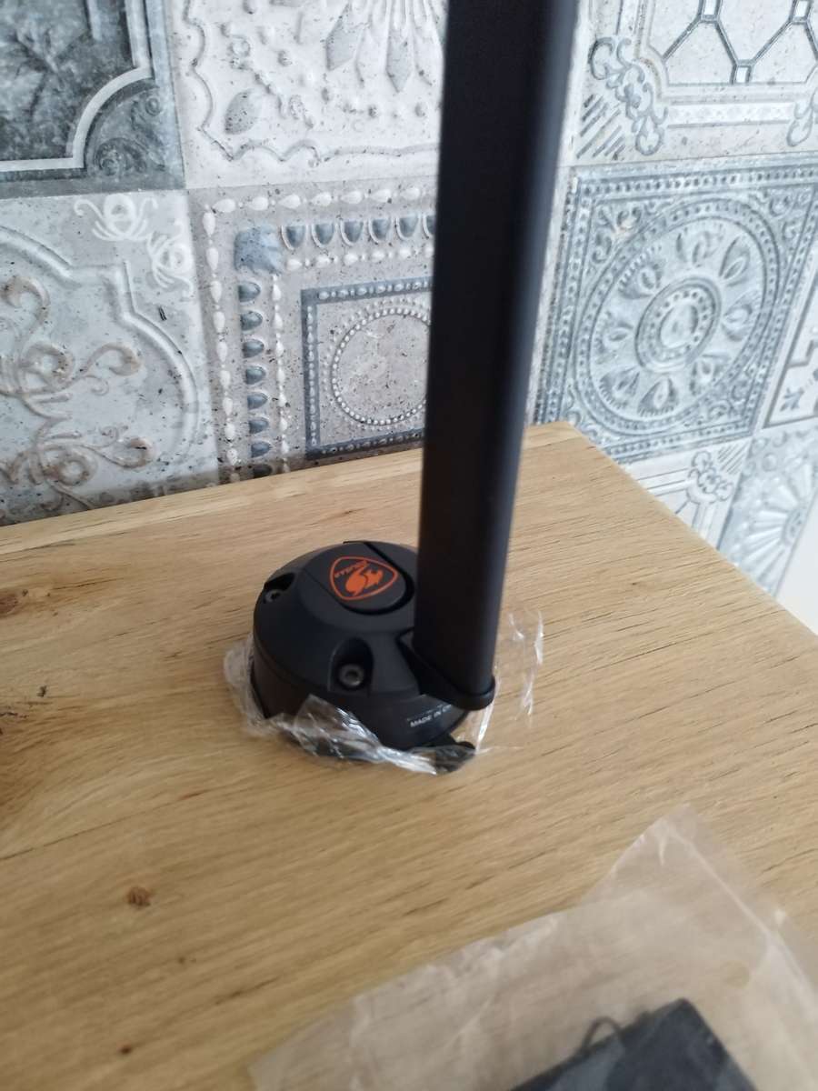 Cougar Bunker S Headset Stand