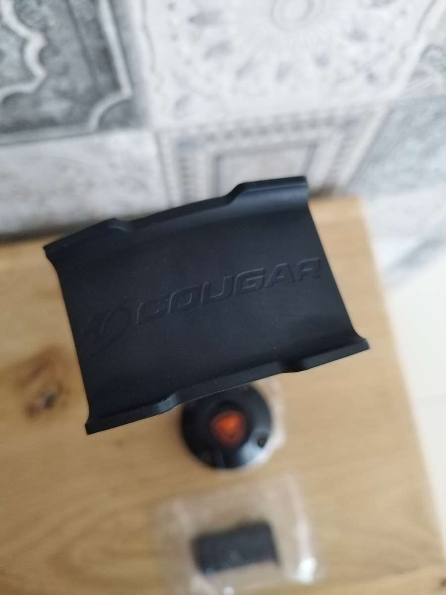 Cougar Bunker S Headset Stand