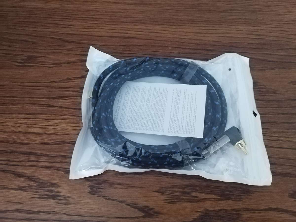 Subwoofer Cable 3m male to male RCA with 90 degree end