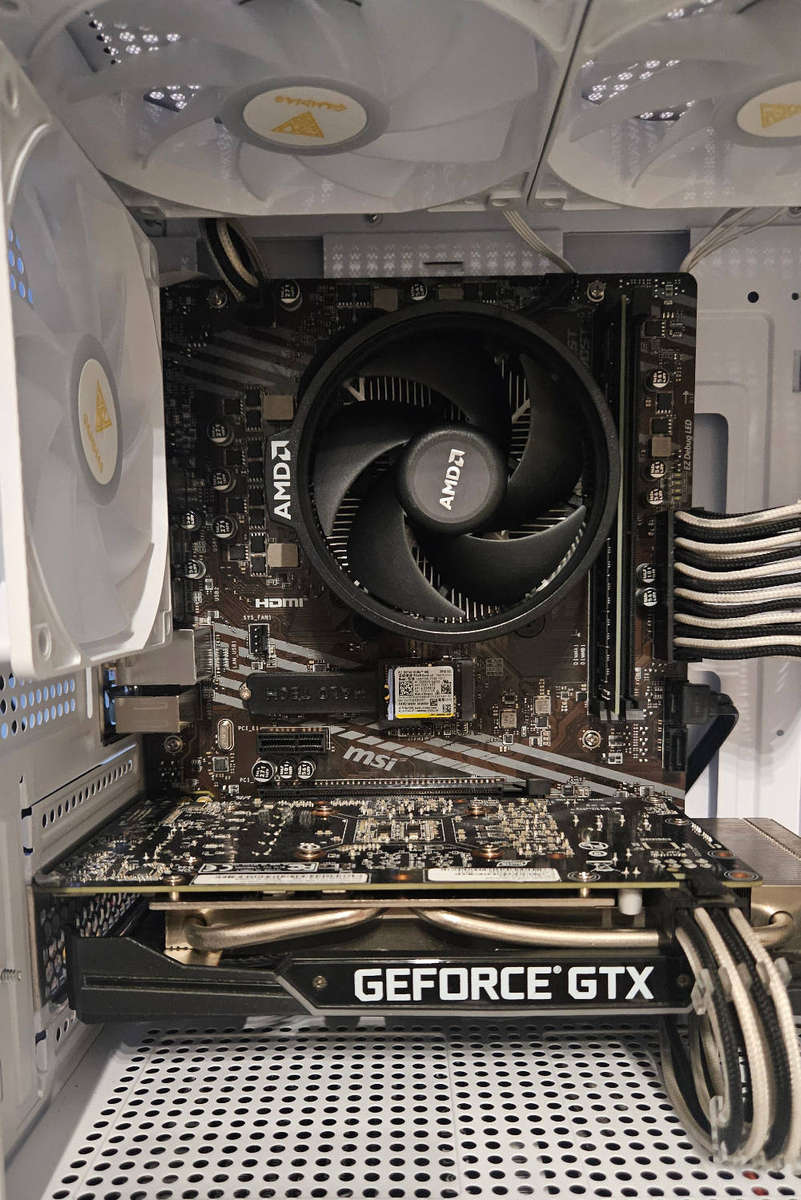 Stunning Ryzen 5 GTX1660Ti Gaming PC