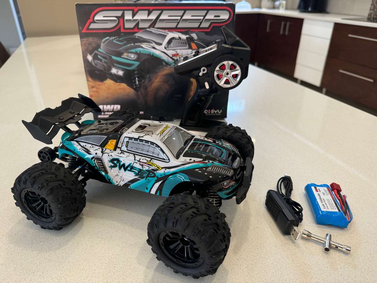 SCY-16101PRO Brushless RC car Monster truck/Buggy 4x4 2.4Ghz Ready to Run  (USED)