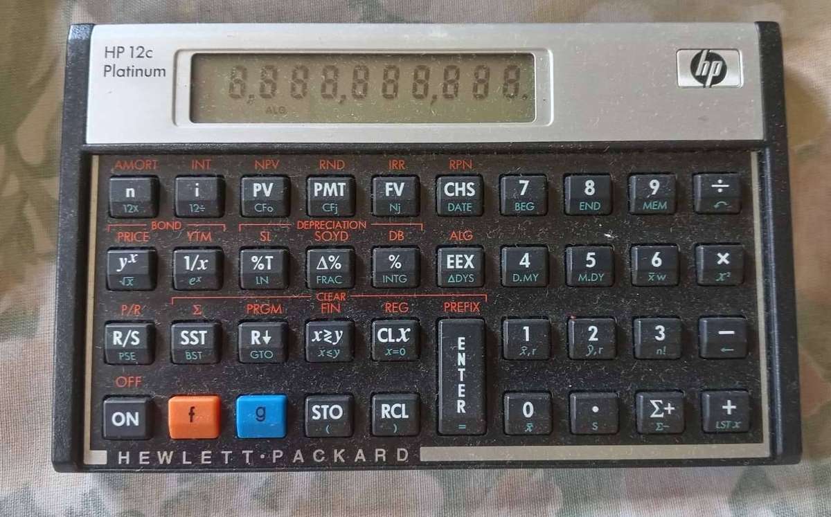 HP 12c Platinum Financial Calculator  Excellent Condition (For Finance/CFA/Real Estate)