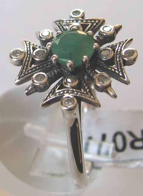 925 Sterling Silver Emerald and Genuine Diamonds Ring