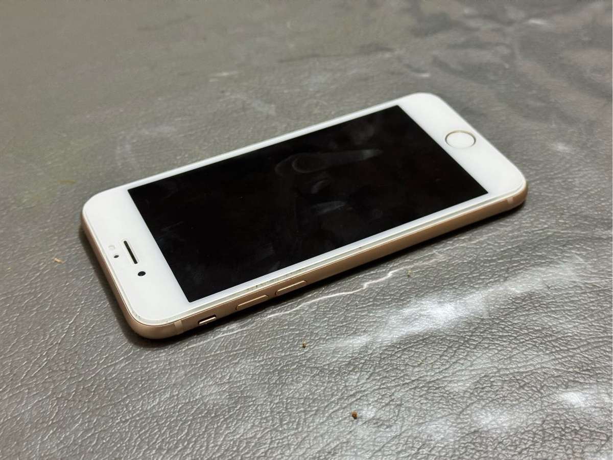 iPhone 8 64gb Gold
