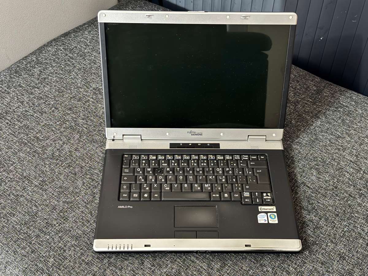 Fujitsu Amilo Pro Intel Centrino Duo
