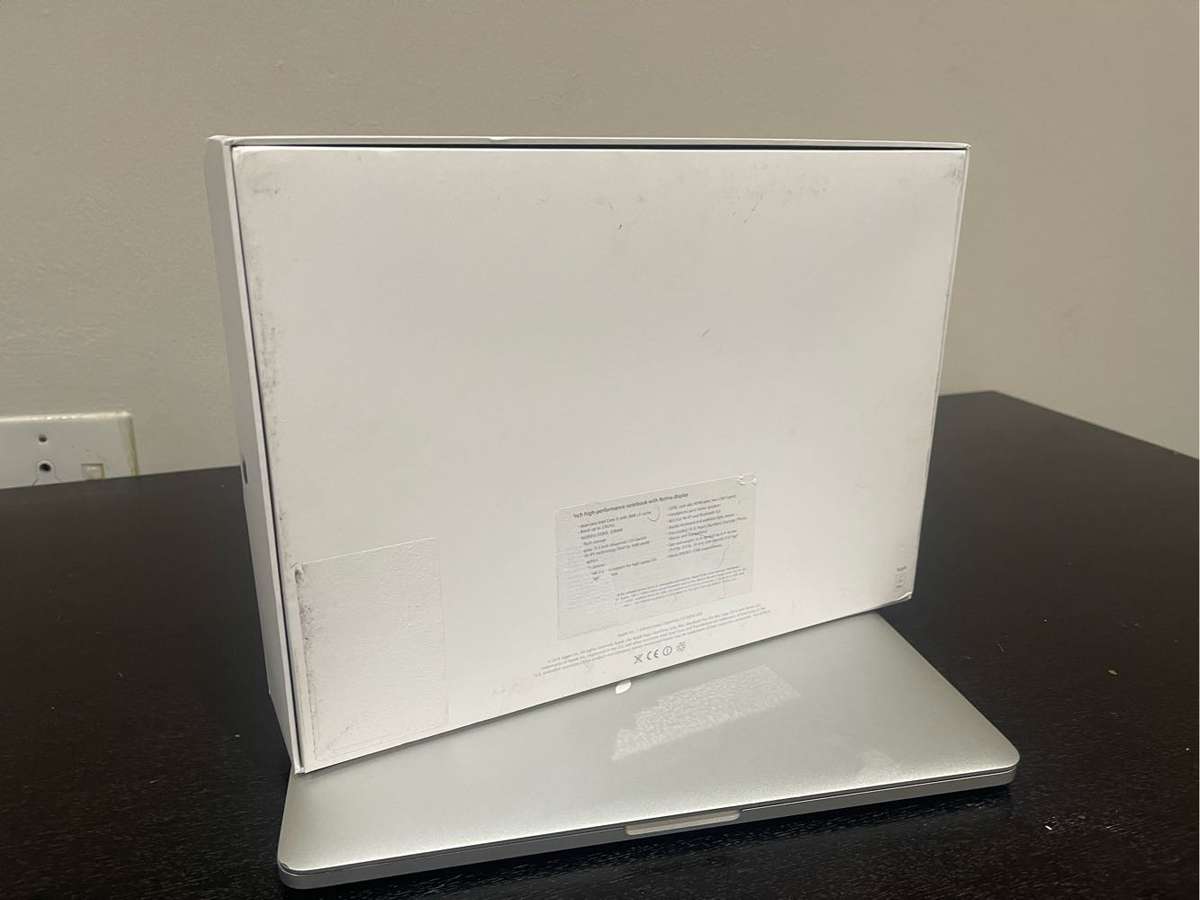 MacBook Pro 13 inch 2014 Model 256gb