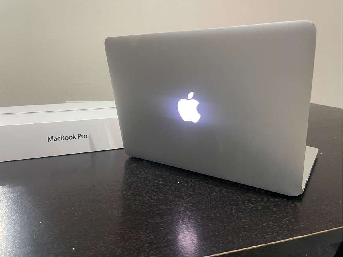 MacBook Pro 13 inch 2014 Model 256gb
