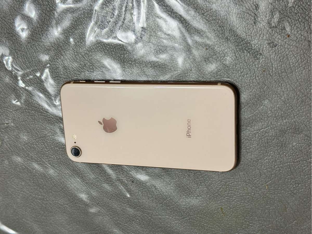 iPhone 8 64gb Gold